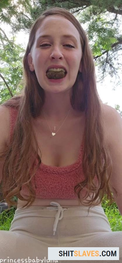 PrincessBabyLuna - Swallowing For The First Time - Solo, Outdoor [UltraHD 2K] (2.10 GB) Eat Shit