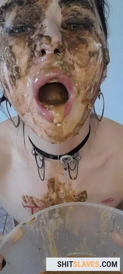 LiliXXXFetish - 50 Min Shit Spagetti Mess, Eating, Smearing Rolling in a Mess - Solo, Diarrhea [UltraHD 2K] (3.60 GB) Eat Shit