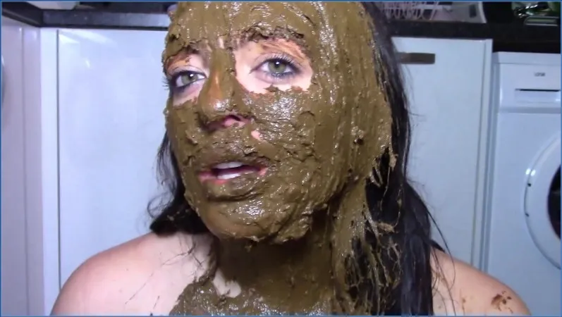 Evamarie88's Extreme Face Smear and Cum - Solo, Smearing, Piss - shit porn video at ShitSlaves.com