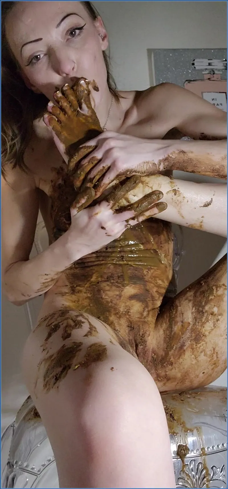 Dirtytalking Toes with Mycelium Mother, German Copro Fetish - shit porn video at ShitSlaves.com