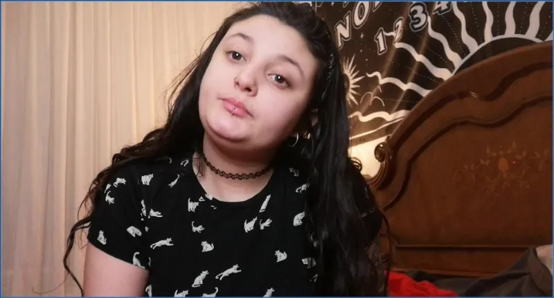 Badkitty España - Beautiful Girl Farting and Burping, Shitting and Pee - shit porn video at ShitSlaves.com