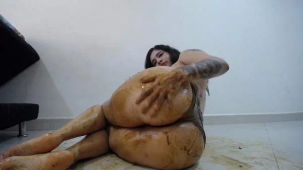 SamiScat - Took a shit in her panties and smeared her naked body with shit - Solo, Big Tits [FullHD 1080p] (703 MB) Panty Scat