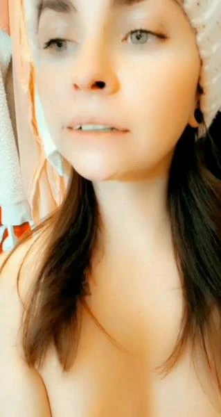 LilButtLex - Thong and plug atm play - Solo, Amateur [UltraHD 2K] (143 MB) Scatbook
