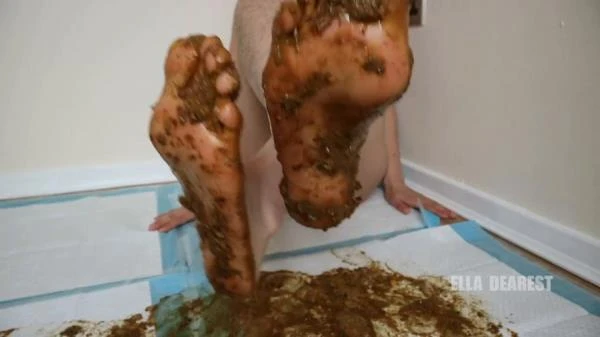 Ella Dearest aka Efro Ella - Barefoot Poop Trampling - Solo, Defecation [HD 720p] 42.3 MB