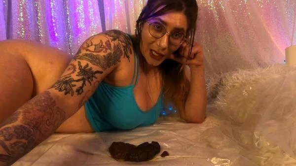 Lady Tsunam - Scat Stank - Solo, Big Pile [FullHD 1080p] (Lady Tsunam, Femscat)