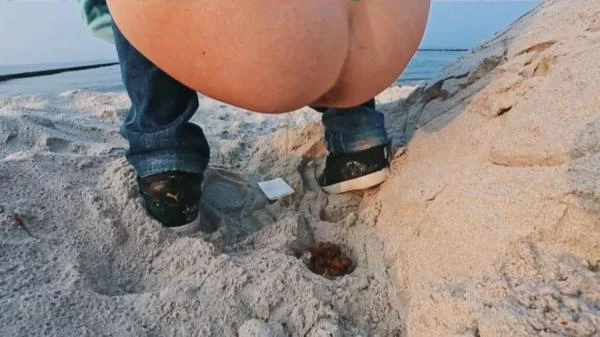 Mia Skye aka MiaRoxxx - Beach Shitting - Germany, Dirty Anal [HD 720p] 16.9 MB