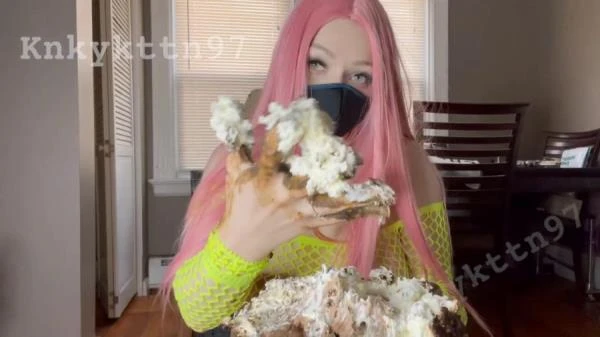 KnkyKttn97 - Best Diner Ever - Solo, Shit [HD 720p] 716 MB