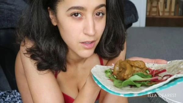 Ella Dearest aka Efro Ella - Snack For My Boyfriend - Solo, Defecation [HD 720p] 24.1 MB