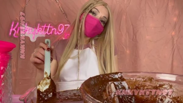 KnkyKttn97 - Kinky Bakery - Dildo, Scat [HD 720p] 506 MB
