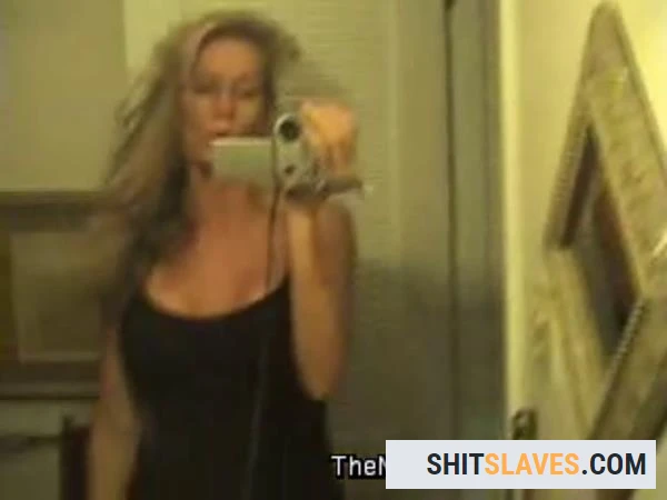 Josie - Pees Farts And Runs - Poop, Amateur [SD] 89.7 MB