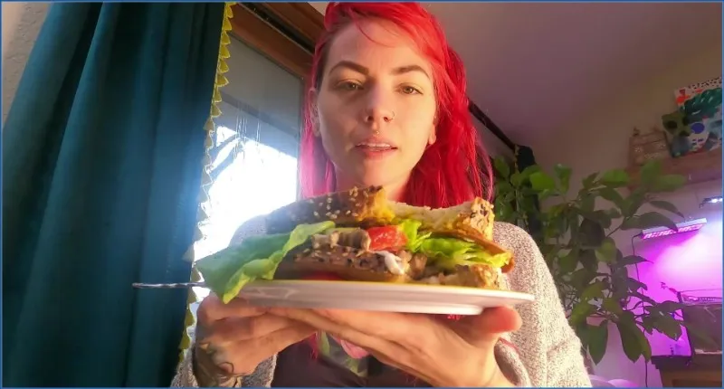 Classy N Gassy - Gassys Thanksgiving Dine and Dump, Solo Farting - shit porn video at ShitSlaves.com