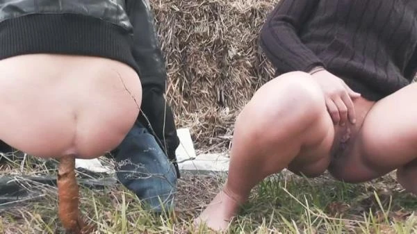 Mia Skye aka MiaRoxxx - Outdoor Pooping With My Friend - Germany, Dirty Anal [HD 720p] 13.6 MB