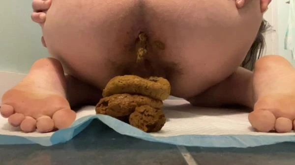 Layla Lee - Layla’s Playtime - Video Compilation - Amateur, Defecation [FullHD 1080p] 1.76 GB