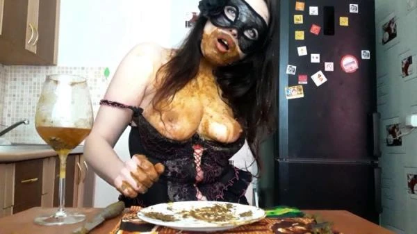 Top Babe Lina - Shit And Pee Swallow XXL - The Scat Dinner - Solo, Scat [FullHD 1080p] 1.32 GB