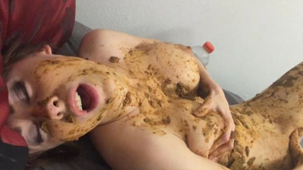 Playing With My Boyfriends Sexy Naked Girl Giant Poo - Solo, Masturbation [HD 720p] 449 MB