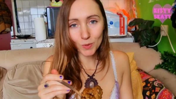 POV Cook And Feed - Solo, Defecation [FullHD 1080p] 1.81 GB