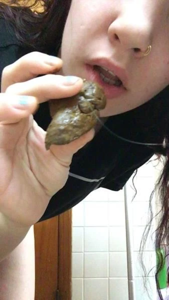 Favorite Snack - Toilet, Smearing [SD] 59.1 MB