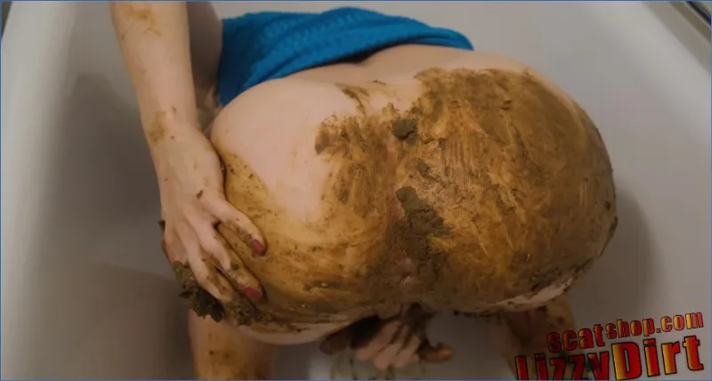 LizzyDirt in Shitpress Close Up - Solo Peeing - shit porn video at ShitSlaves.com