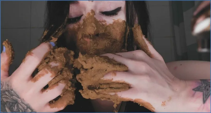 Crazy Baby Play With Her Own Poo - Shitting, Smearing - shit porn video at ShitSlaves.com
