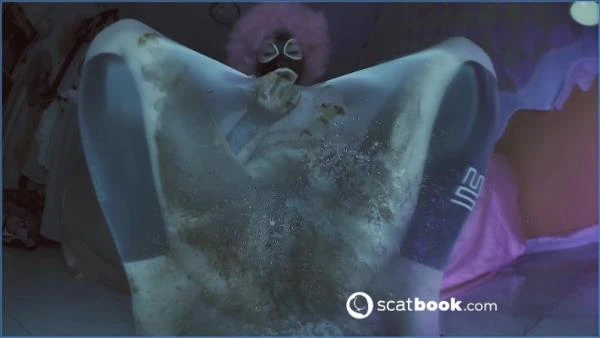Nylon scat ghost [FullHD 1080p] (80.07 MB) Scatbook